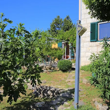 With Parking Space Splitska, Brac - 17023 Daire