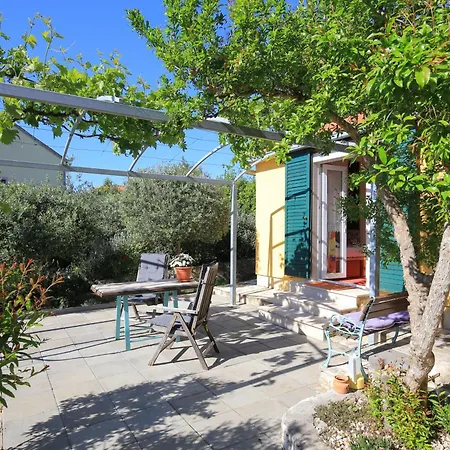 With Parking Space Splitska, Brac - 17023 * Postira