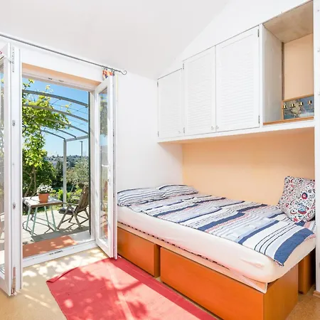 With Parking Space Splitska, Brac - 17023 Apartman Postira