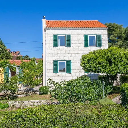 Daire With Parking Space Splitska, Brac - 17023