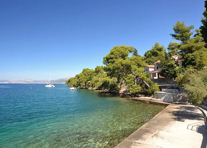 With Parking Space Splitska, Brac - 17023 Lejlighed