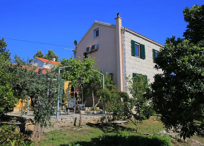 With Parking Space Splitska, Brac - 17023 Lejlighed Postira