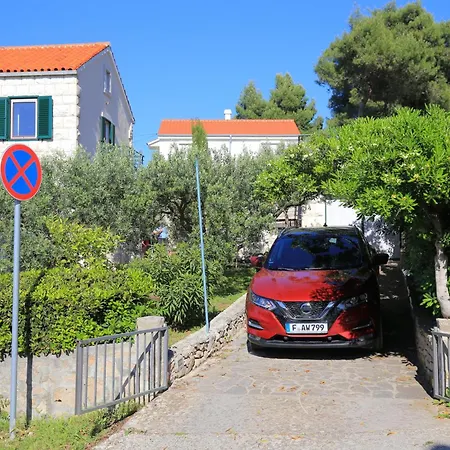 With Parking Space Splitska, Brac - 17023 شقة